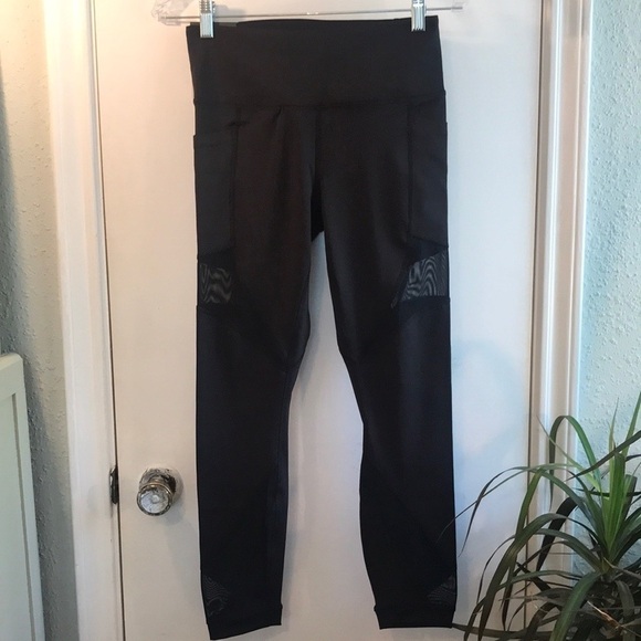 NWT Black Compression Ankle Leggings - Picture 3 of 9